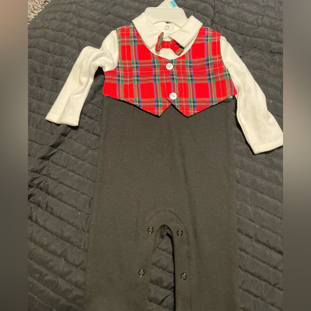 New-on-site Outfit Size 3-6 months baby boy